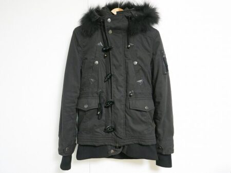 バッファローボブズの暖かダブルジップ・ロングコートを買取させて頂きました