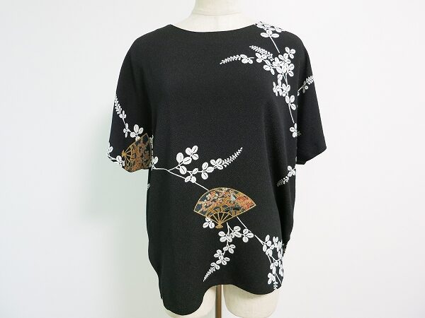 黒に映えるお花が美しい 詩仙堂 ラサのカットソーを買取しました