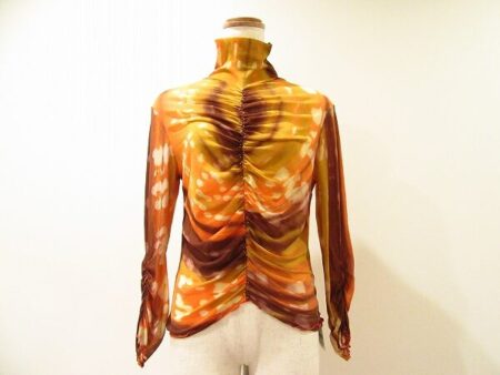 色合いがゴージャスな伊太利屋のカットソーを買取しました