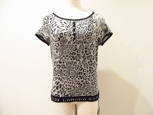 ラメ具合が煌びやかさを引き立てる｜伊太利屋のトップスを買取しました