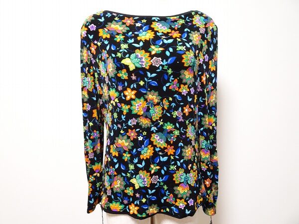 シックな色合いが上品な伊太利屋のカットソーを買取しました