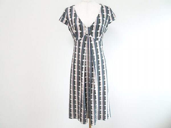 ピンクとカーキのバランスがよい エジェリのワンピースを買取しました