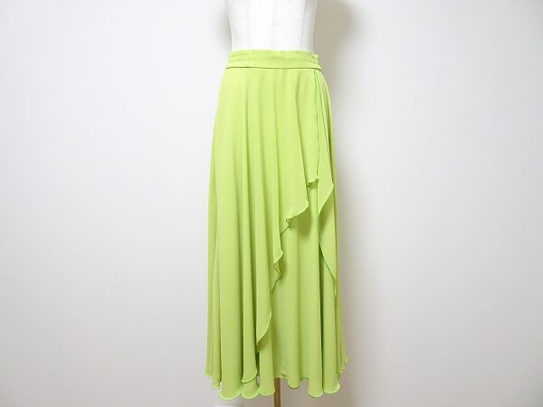 個性も程よくプラスできる チャコットのスカートを買取しました