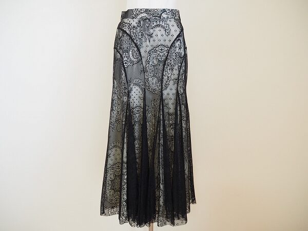 総レースがエレガントになる チャコットのスカートを買取しました