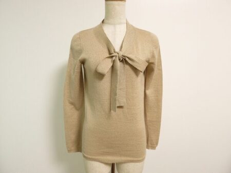 胸元リボンが可愛い アマカのニットを買取しました