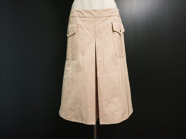 愛おしい柔らかさを感じられる マウリツィオ ペコラーロ のスカートを買取しました