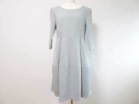 清楚で柔らかなレジーナリスレのワンピースを買取しました