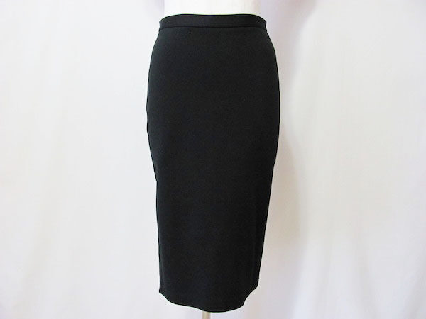 大人な雰囲気を感じる マッセメンシュのスカートを買取しました