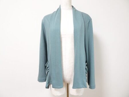 品のいいグリーンが落ち着きを与える エムツーのカーディガンを買取しました