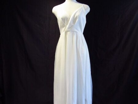 ウエディングドレスのように繊細なバースデーバッシュのワンピースを買取しました