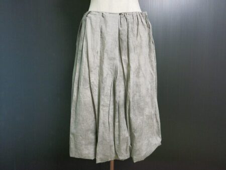 味があり芸術的な雰囲気が光る ペゴレールのスカートを買取しました