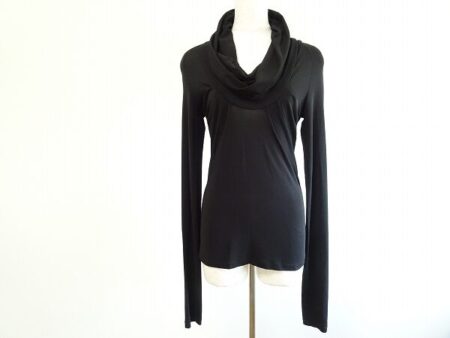 細身のタートルデザインが嬉しい パオラフラー二のカットソーを買取しました