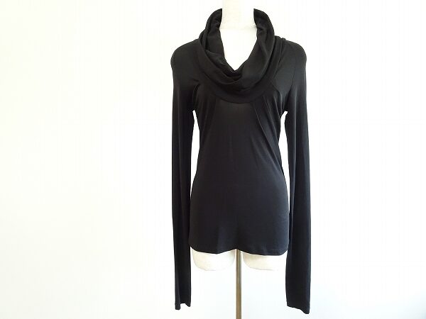 細身のタートルデザインが嬉しい パオラフラー二のカットソーを買取しました