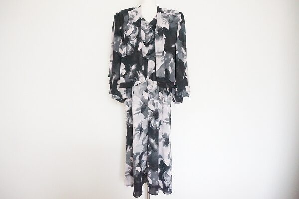 モノトーンなのにさわやかでキュートなノブオナカムラのセットアップを買取しました