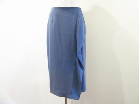 サイドのフリルでこざっぱりも優雅に決まる ビーアビリティ ボッシュのスカートを買取しました