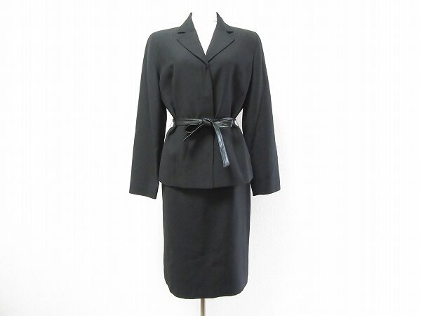 キャリアウーマンさが出る グラン山貴 スカートスーツを買取しました