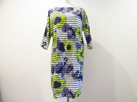 程よくネオンでアクセントに リエスメルローズのワンピースを買取しました