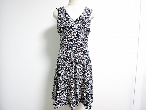 紺と白の調合が素敵なマドモアゼルのワンピースを買取しました