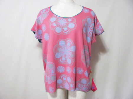 元気をもらえるチャーミングなお花がポイント ホォアナデアルコのTシャツを買取しました