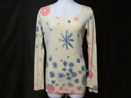 はかなげな絵柄に魅せられる ホォアナデアルコのカットソーを買取しました