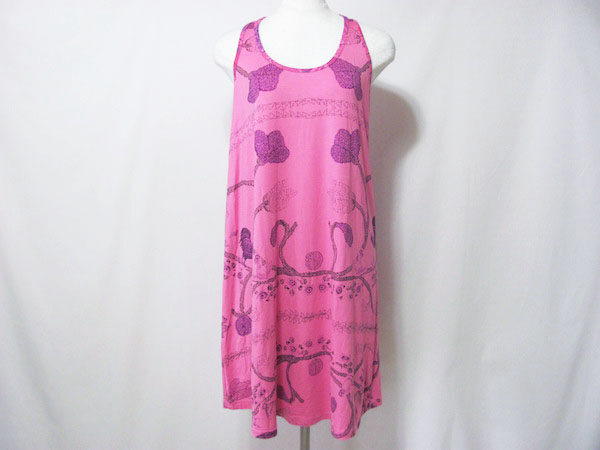 エレガントな花柄が目の保養に｜ホォアナデアルコのタンクトップを買取しました