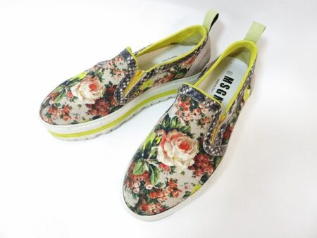 豪華で華やかで足元から煌びやか エムエスジーエムのスリッポンを買取しました