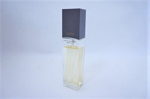 外見もシンプルで可愛い インウイの香水を買取しました