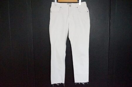 切りっぱなしがおしゃれなモナームのジーンズを買取しました