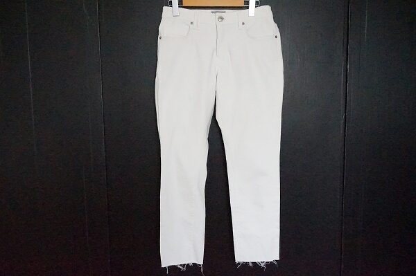 切りっぱなしがおしゃれなモナームのジーンズを買取しました