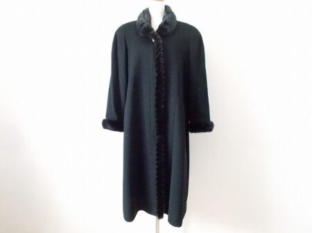 シンプルなゴージャスさが売り 藤井毛織のコートを買取しました