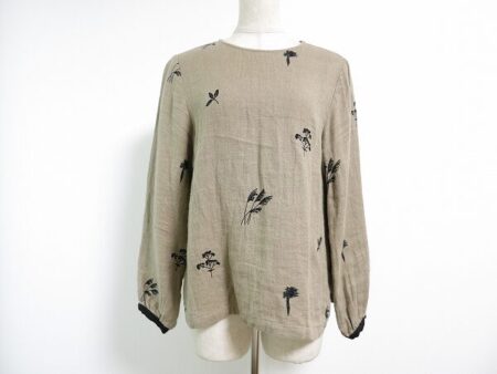 さりげないボタニカル柄が可愛い！アトリエナルセ カットソーを買取しました