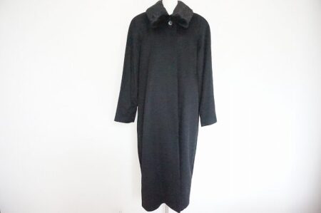 ディープなデザインがおしゃれ コロンボのコートを買取しました