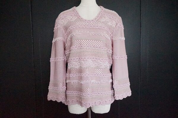 可愛らしさの中にある品！タカコクボ ニットを買取しました