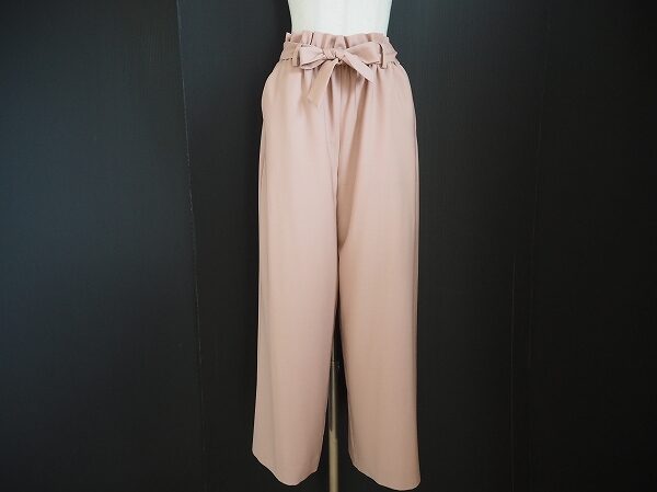 くすんだピンクが上品 ビーアビリティのワイドパンツを買取しました