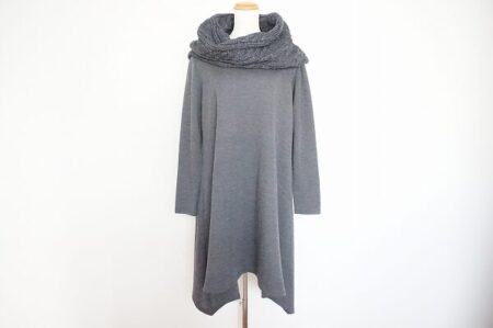 首元もしっかりある トクコのワンピースを買取しました