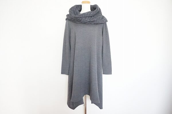 首元もしっかりある トクコのワンピースを買取しました