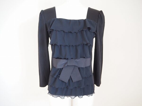 リボンとフリルの組み合わせ方がレア エムズグレイシーのカットソーを買取しました