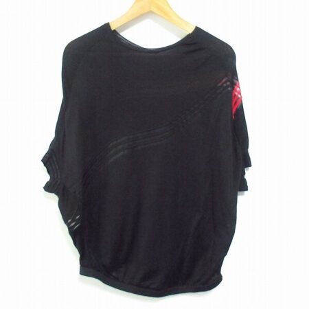 変形具合がアクセント ワイスリーのニットを買取しました