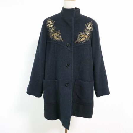 刺繍がゴージャスそして華やかなアルバロッサのコートを買取しました