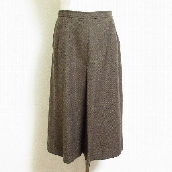 しっとりしたブラウンで決める！マルタンマルジェラのスカートを買取しました