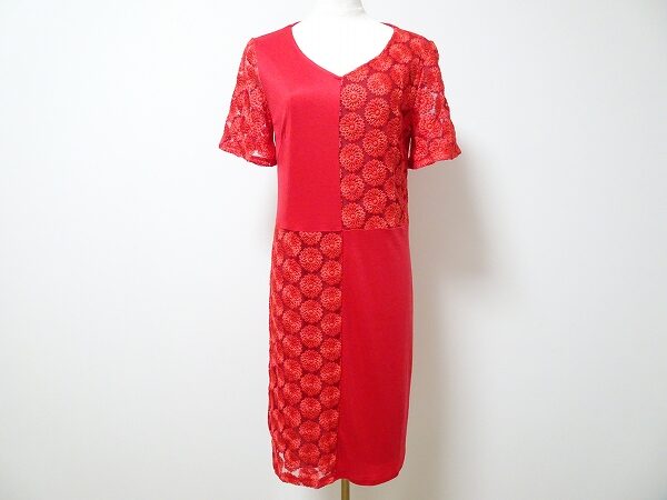 赤と花柄のバランスがシック ヴィヴィアンタムのワンピースを買取しました