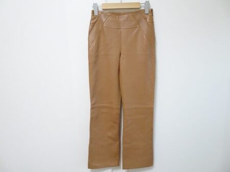 羊革でハードにエレガントに決まる ロエベのパンツを買取しました