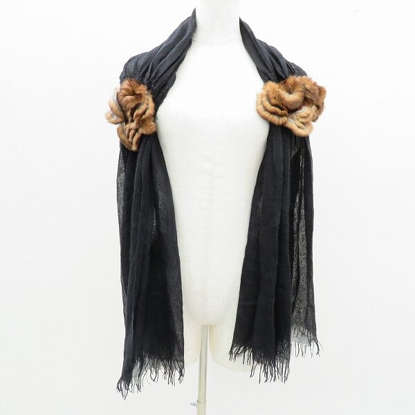 地味すぎない落ち着いたストール フェンディのアイテムを買取しました