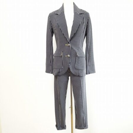 ポップなストライプがレア レジーナロマンティコのパンツスーツを買取しました