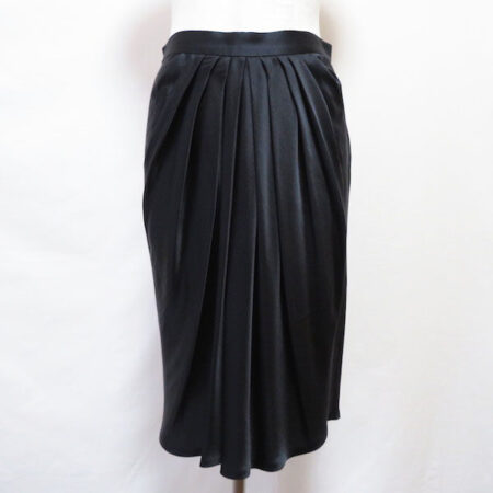おさまりあるシルエットが魅力 ヴァレンティノのスカートを買取しました