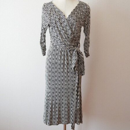 カシュクールで程よくセクシー ヨーコドールのワンピースを買取しました