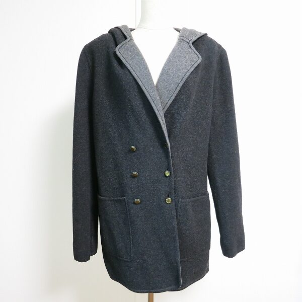 カジュアルと上品のバランスに脱帽 エスカーダのコートを買取しました