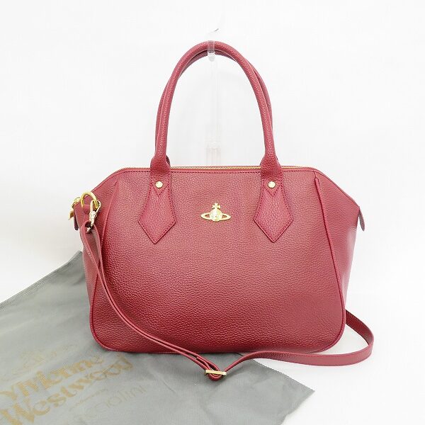 コンパクトに持てる！ヴィヴィアンウエストウッドのバッグを買取しました