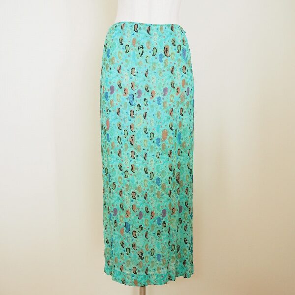 さわやかブルーで気持ちも華やぐ クリスチャンラクロワのスカートを買取しました