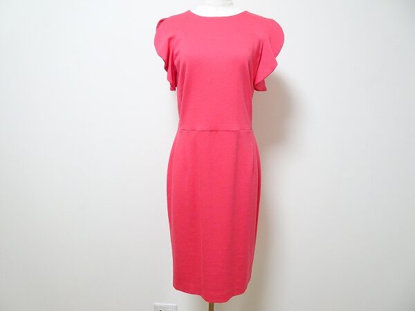 豪華なピンクに引き込まれる エスカーダのワンピースを買取しました